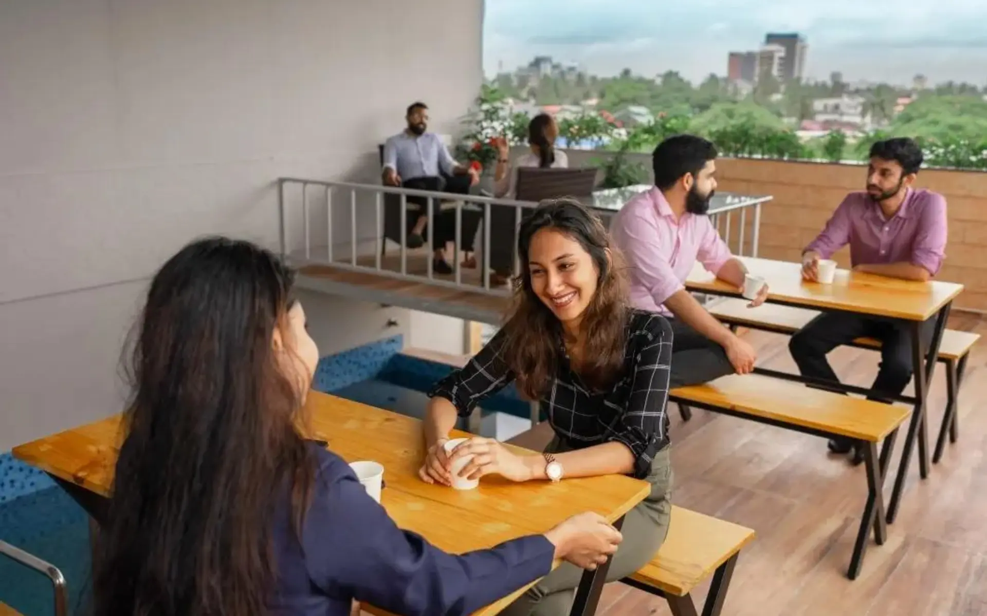 Business bureau workspace img-4